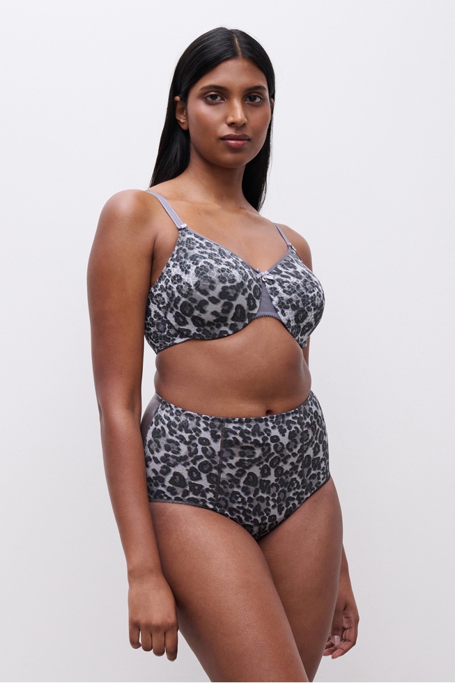  Бюстгальтер-минимайзер с мягкими чашками  6