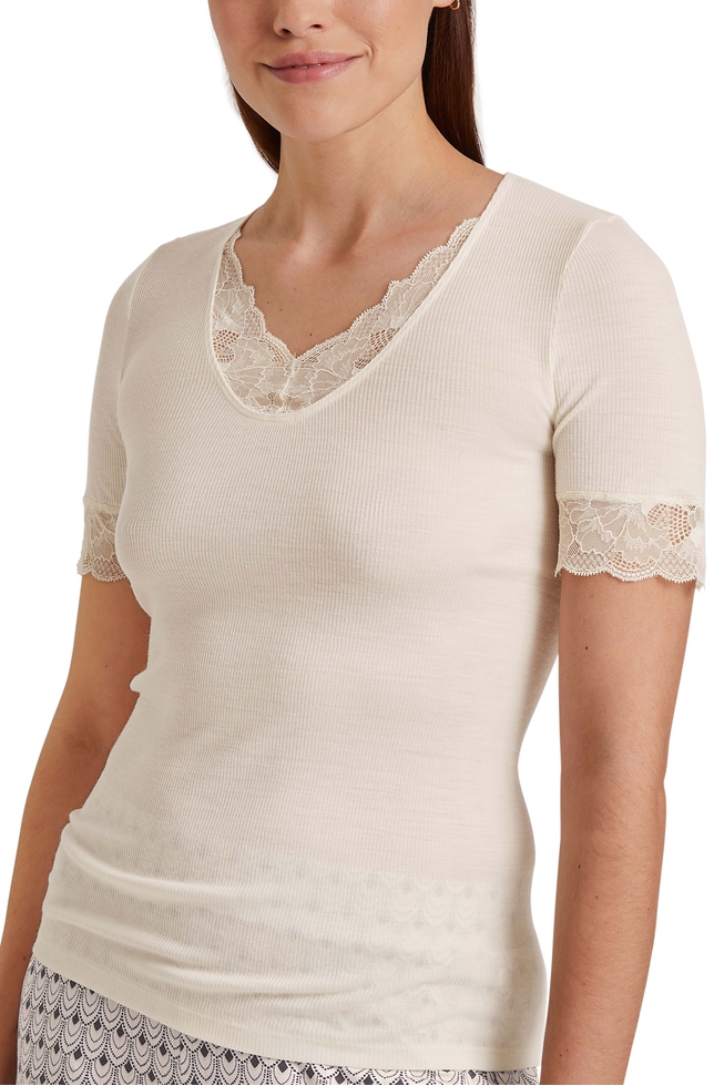 Женская футболка из шерсти с кружевом 5