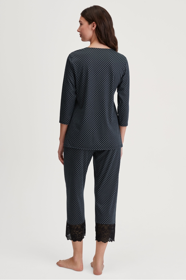  Женская пижама с капри  2
