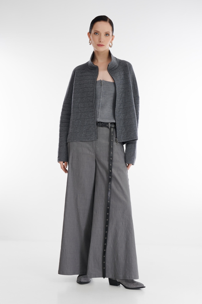 Женский серый топ на молнии 4