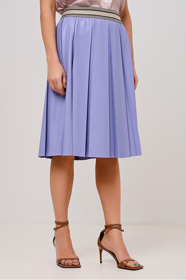 Фиолетовая юбка со складками 1