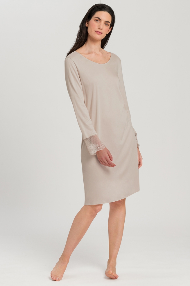  Женская сорочка миди с кружевом  3