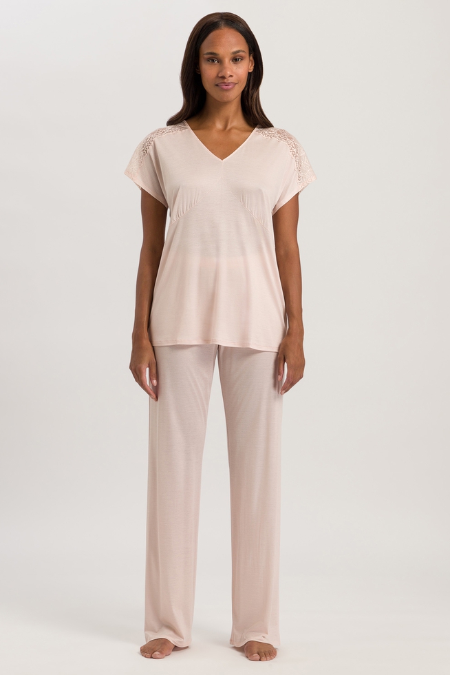  Женская пижама с брюками  1