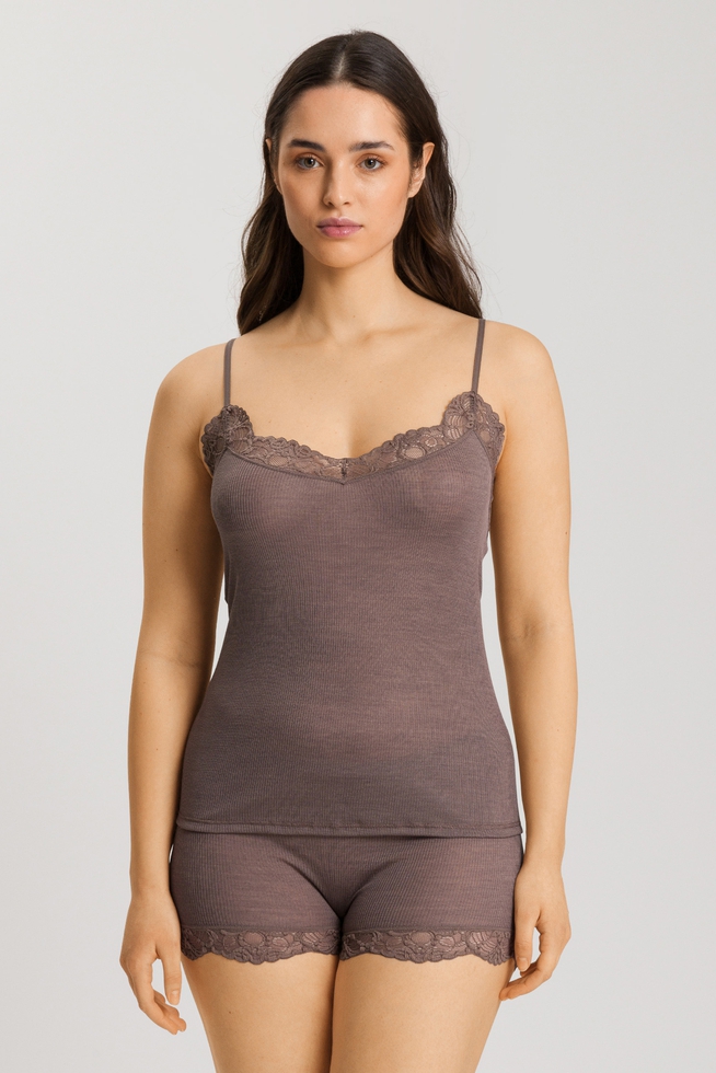 Женская майка из шерсти с кружевом 1