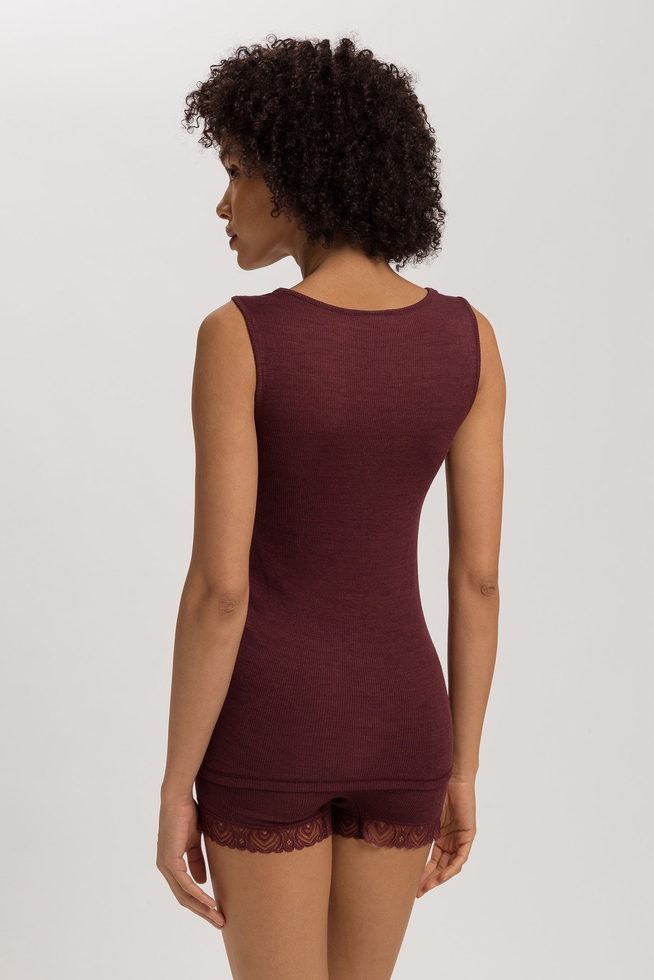 Женская майка из шерсти с кружевом 2