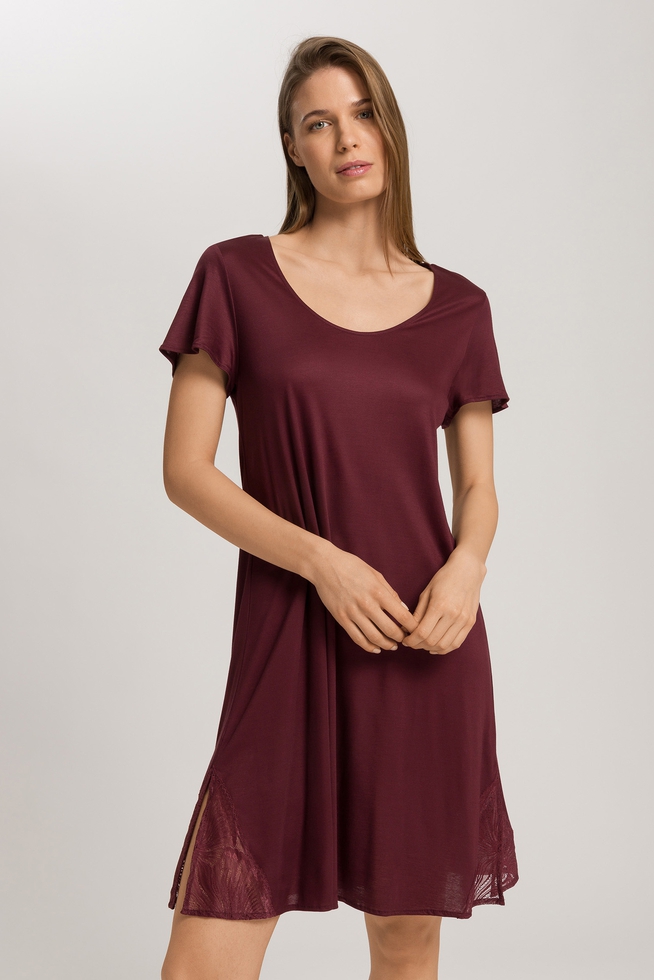  Женская сорочка миди с кружевом  1