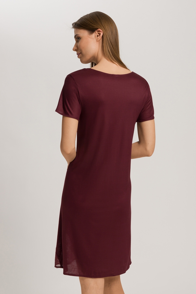  Женская сорочка миди с кружевом  2