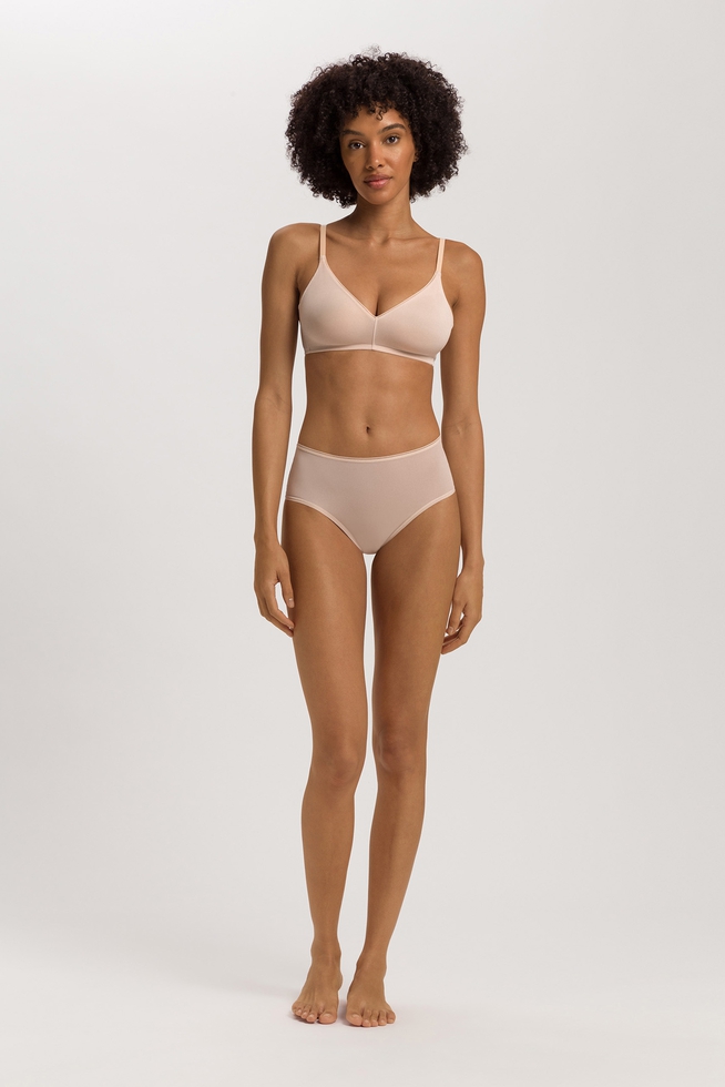  Бежевый бюстгальтер с мягкими чашками без косточек  4