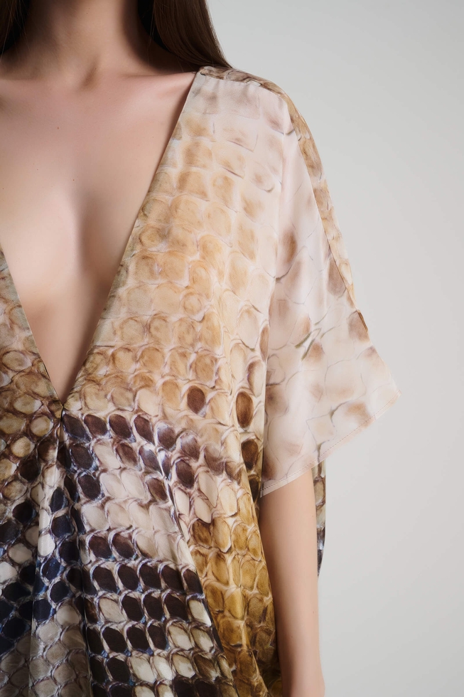 Длинное платье из шёлка с анималистичным принтом  4