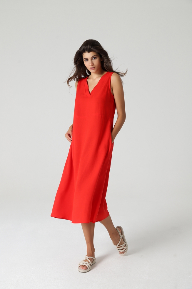 Женское красное пляжное платье 2