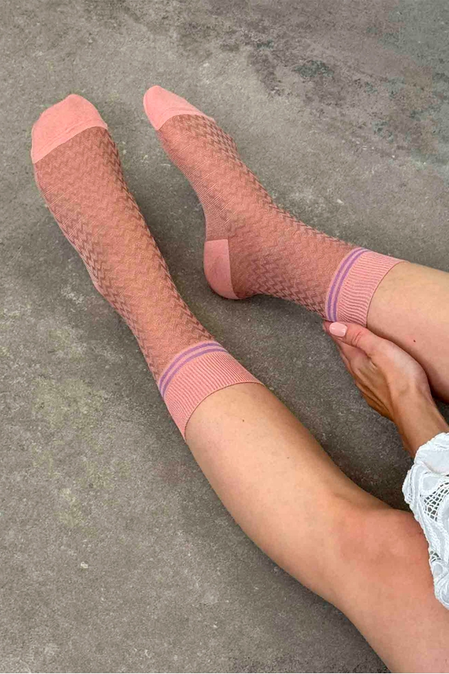 Носки женские коралловые Arrow Graphic 1