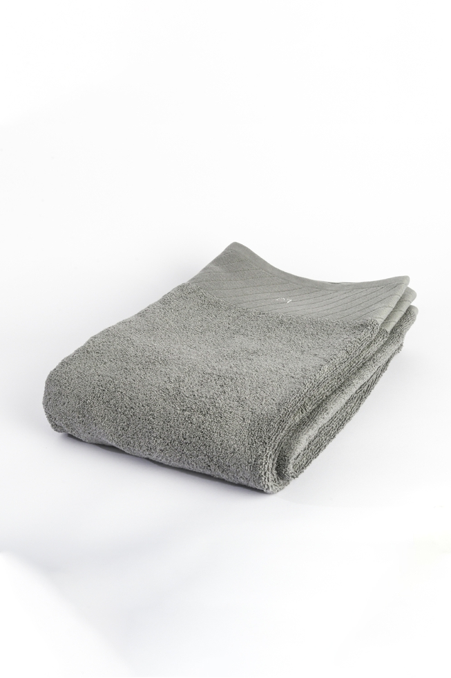 Полотенце серое из хлопка 100x150 см 1
