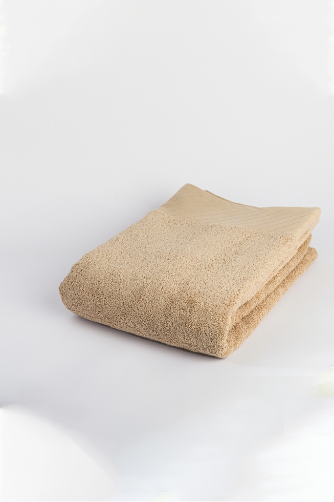 Полотенце бежевое из хлопка 100x150 см 1