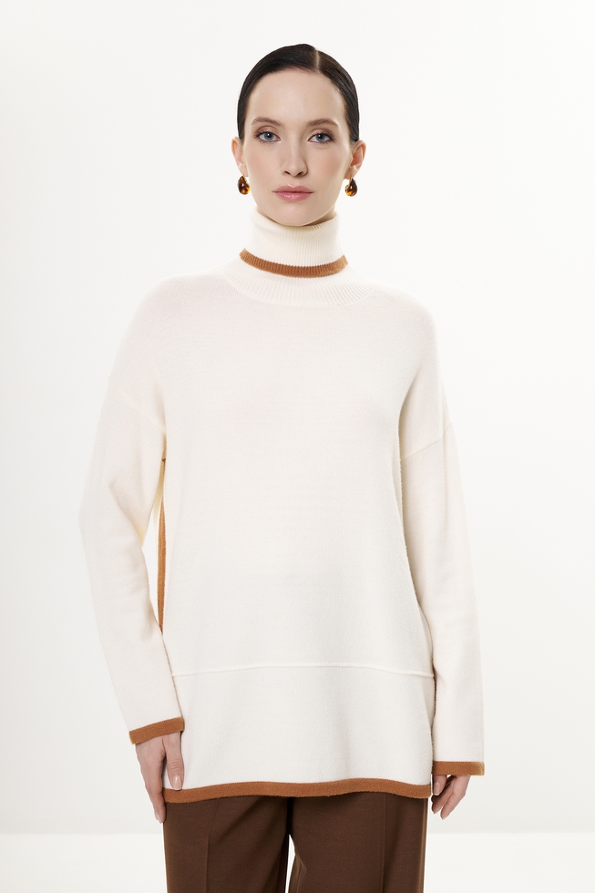 Женский джемпер с высоким горлом  1