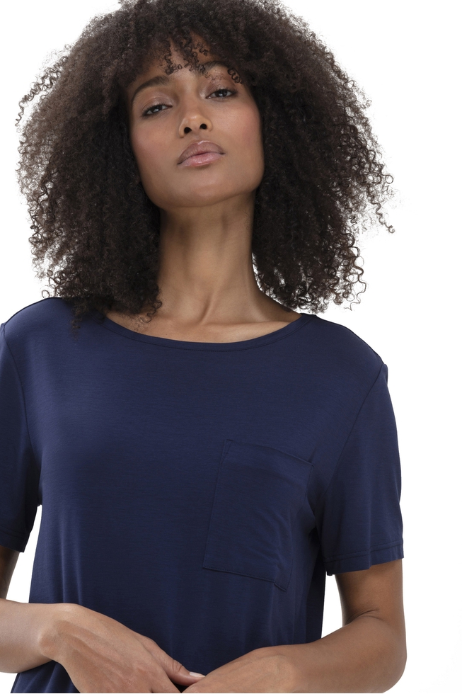 Женская синяя футболка 3