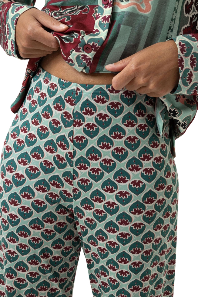  Женская пижама с брюками  3