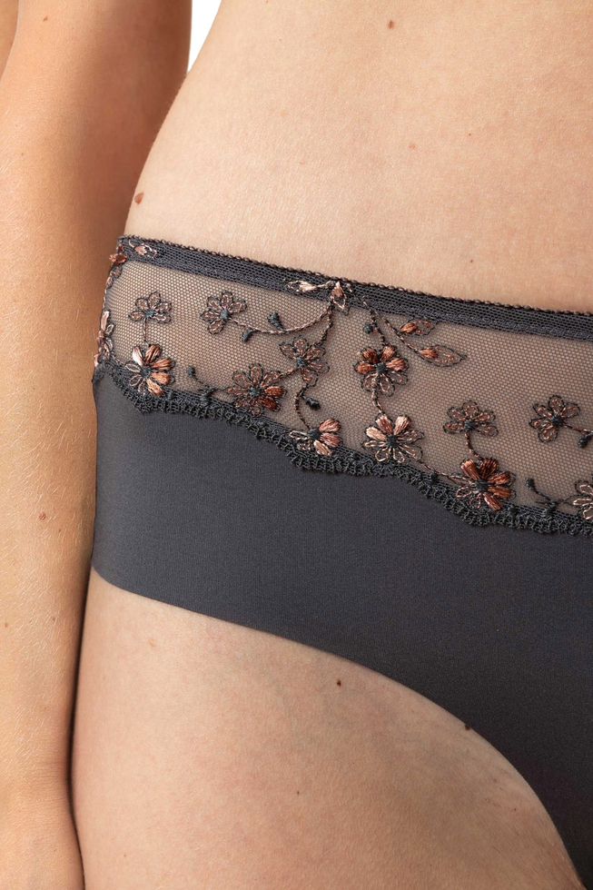  Женские высокие трусы-бразилиана с вышивкой  3