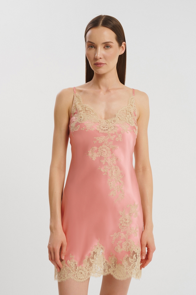 Шелковая короткая сорочка с кружевом 1