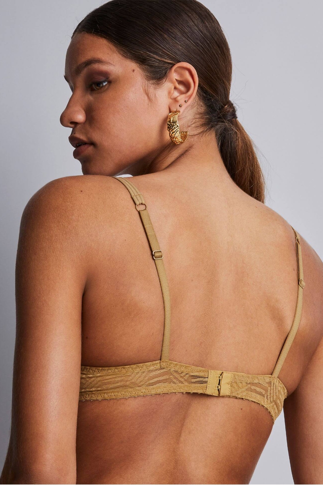 Бюстгальтер с плотными чашками пуш-ап 2