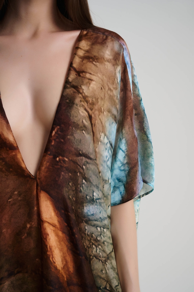 Длинное шёлковое платье с принтом  4