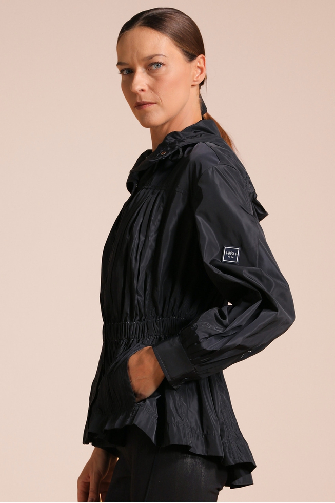 Женская куртка-ветровка 9