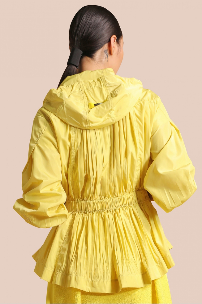 Женская куртка-ветровка 2
