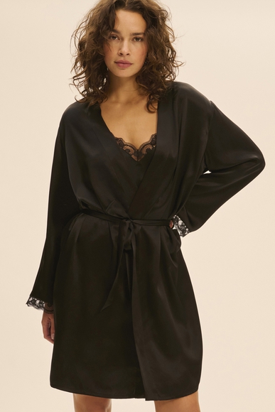  Женский шелковый черный халат миди  Simone Perele 1F8982 купить в интернет-магазине Bestelle фото 1