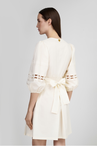 Ванильное короткое платье  TWINSET U&B 251LB2KEE купить в интернет-магазине Bestelle фото 2