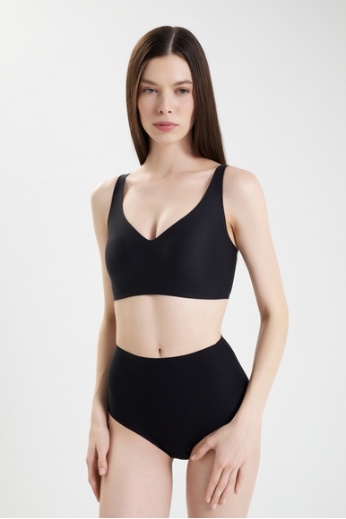  Бесшовный черный бюстгальтер-топ с плотными чашками Soft Stretch Power  Chantelle C26BQB купить в интернет-магазине Bestelle фото 3