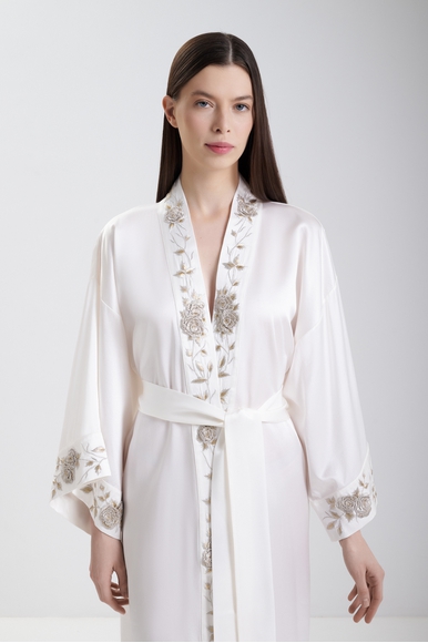  Женский короткий халат из шелка с вышивкой  Karma on the rocks BR/KR/NIKSWF-SS купить в интернет-магазине Bestelle фото 3