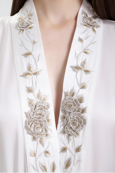  Женский короткий халат из шелка с вышивкой  Karma on the rocks BR/KR/NIKSWF-SS купить в интернет-магазине Bestelle фото 4