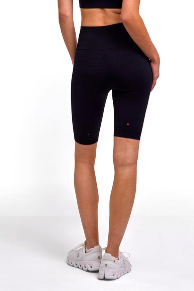 Женские чёрные шорты FALKE Sport 37312 купить в интернет-магазине Bestelle фото 2