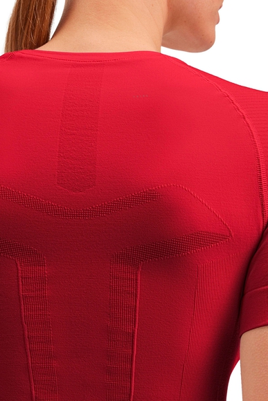 Женская красная футболка FALKE Sport 39162 купить в интернет-магазине Bestelle фото 4
