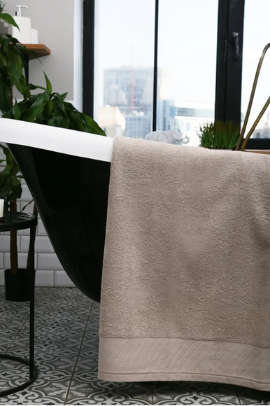 Полотенце светло-коричневое из хлопка 100x150 см LIU JO LB789B купить в интернет-магазине Bestelle фото 2