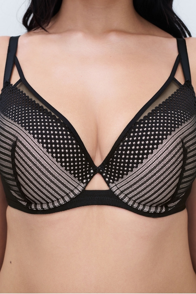  Черный бюстгальтер с плотными чашками  Chantelle C22ANA купить в интернет-магазине Bestelle фото 3