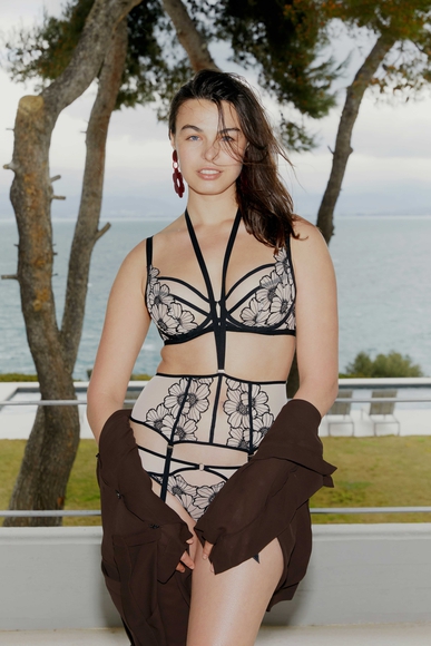  Женские трусы-стринги  Chantelle C22OA0 купить в интернет-магазине Bestelle фото 14