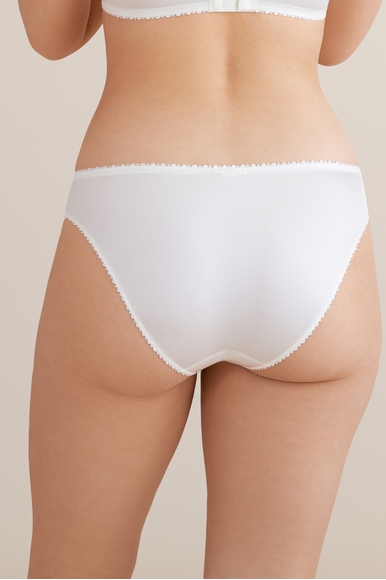 Женские трусы-слипы с вышивкой  Conturelle 81005 купить в интернет-магазине Bestelle фото 2