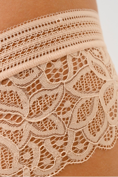 Женские кружевные трусы-стринги Wacoal WE148007 купить в интернет-магазине Bestelle фото 4