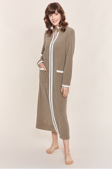 Женский длинный халат Feraud 3883170 купить в интернет-магазине Bestelle фото 1