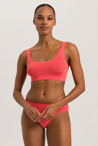 Женский бюстгальтер-топ с мягкими чашками Hanro 071810 купить в интернет-магазине Bestelle фото 1