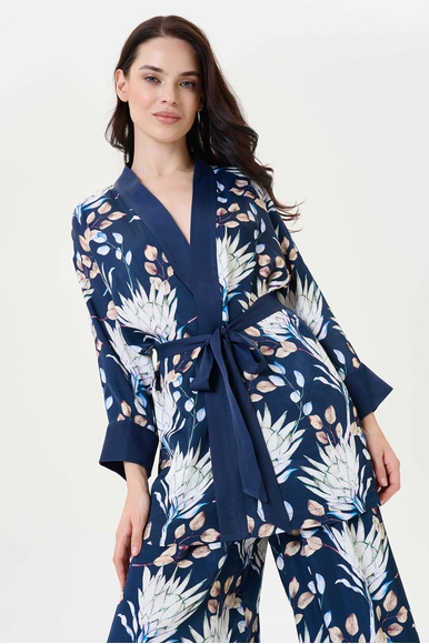  Женский домашний халат-кимоно с цветочным принтом Petit Pas 101162 купить в интернет-магазине Bestelle фото 1