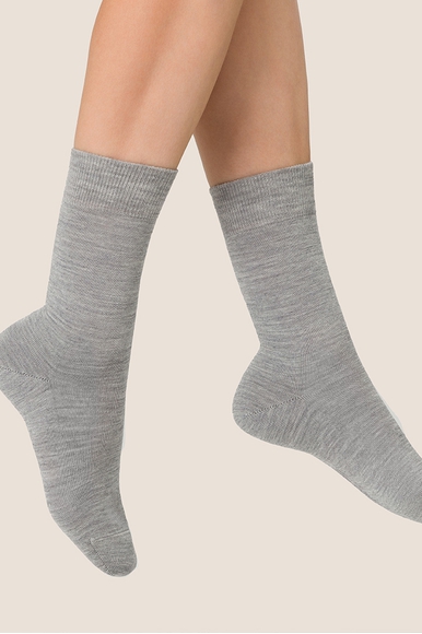 Женские серые шерстяные носки Kunert 110203400 купить в интернет-магазине Bestelle фото 2
