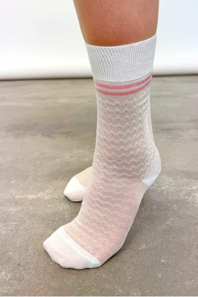 Носки женские белые Arrow Graphic Kunert 110500027 купить в интернет-магазине Bestelle фото 2