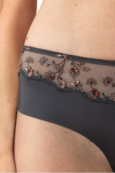  Женские высокие трусы-бразилиана с вышивкой  Mey 79442 купить в интернет-магазине Bestelle фото 3