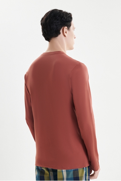 Мужской коричневый лонгслив Jockey 120300H купить в интернет-магазине Bestelle фото 2