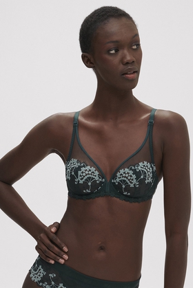  Бюстгальтер с мягкой чашкой 