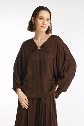 Женская коричневая блузка