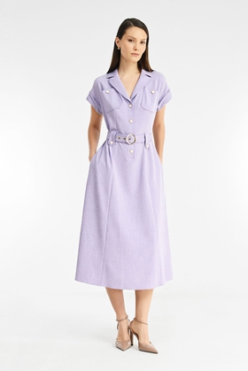 Фиолетовое платье с короткими рукавами