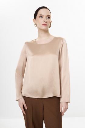 Шелковая блузка с длинным рукавом