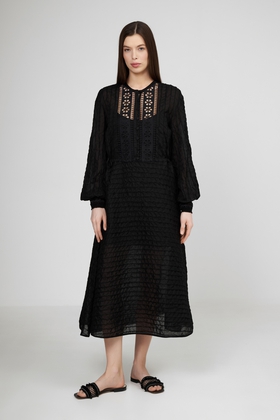 Чёрное длинное платье 